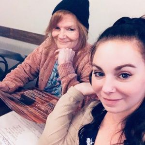 Meet your Posher, Ashley